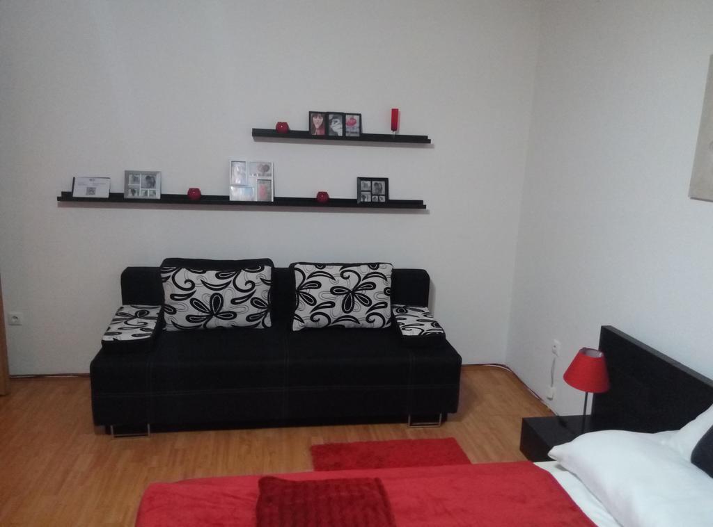 Debrecenter Apartman Экстерьер фото